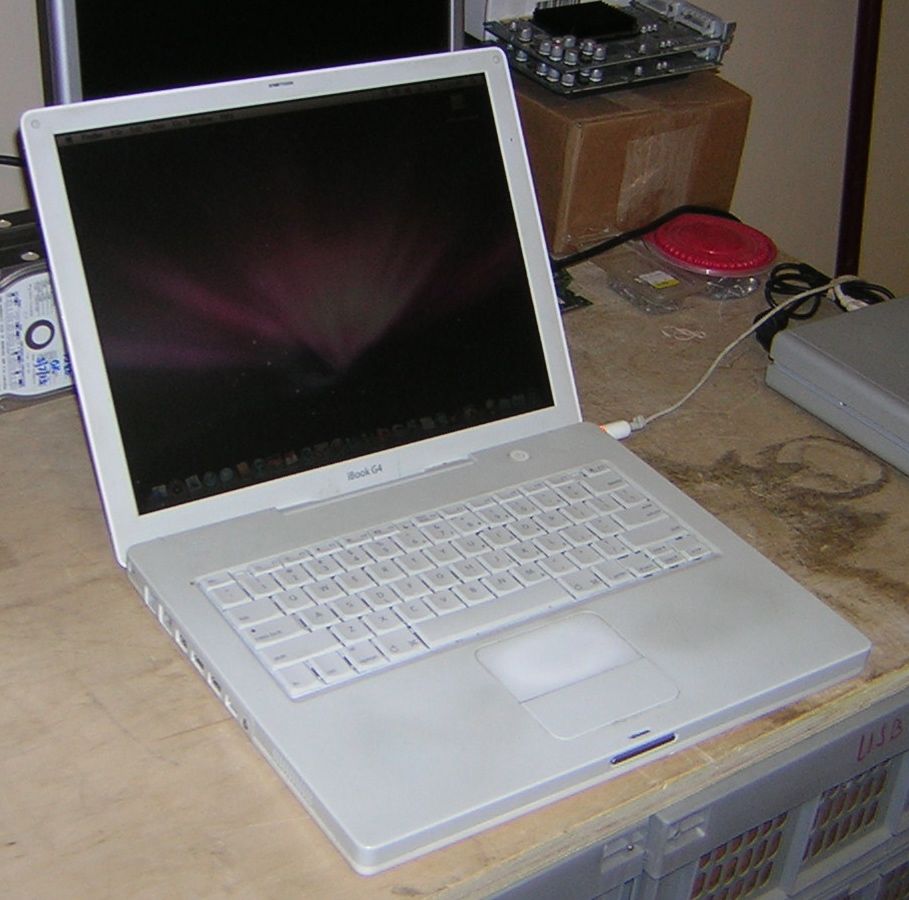 Apple iBook G4 14-inch Late 2004 1.33GHz | Applefritter